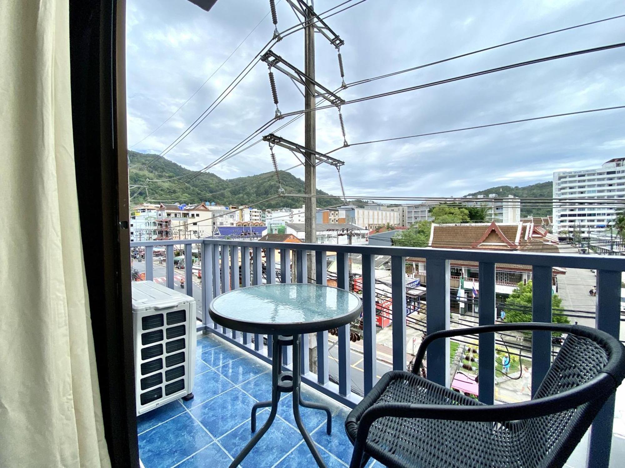 Mini Thai Guesthouse Patong Buitenkant foto