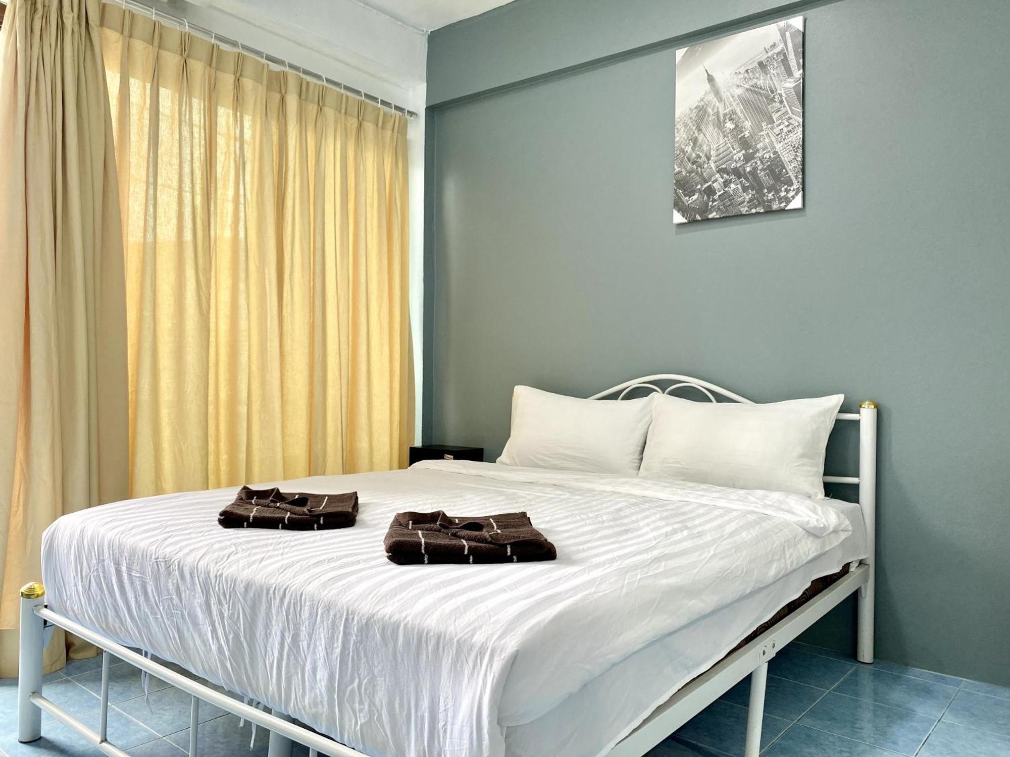 Mini Thai Guesthouse Patong Buitenkant foto