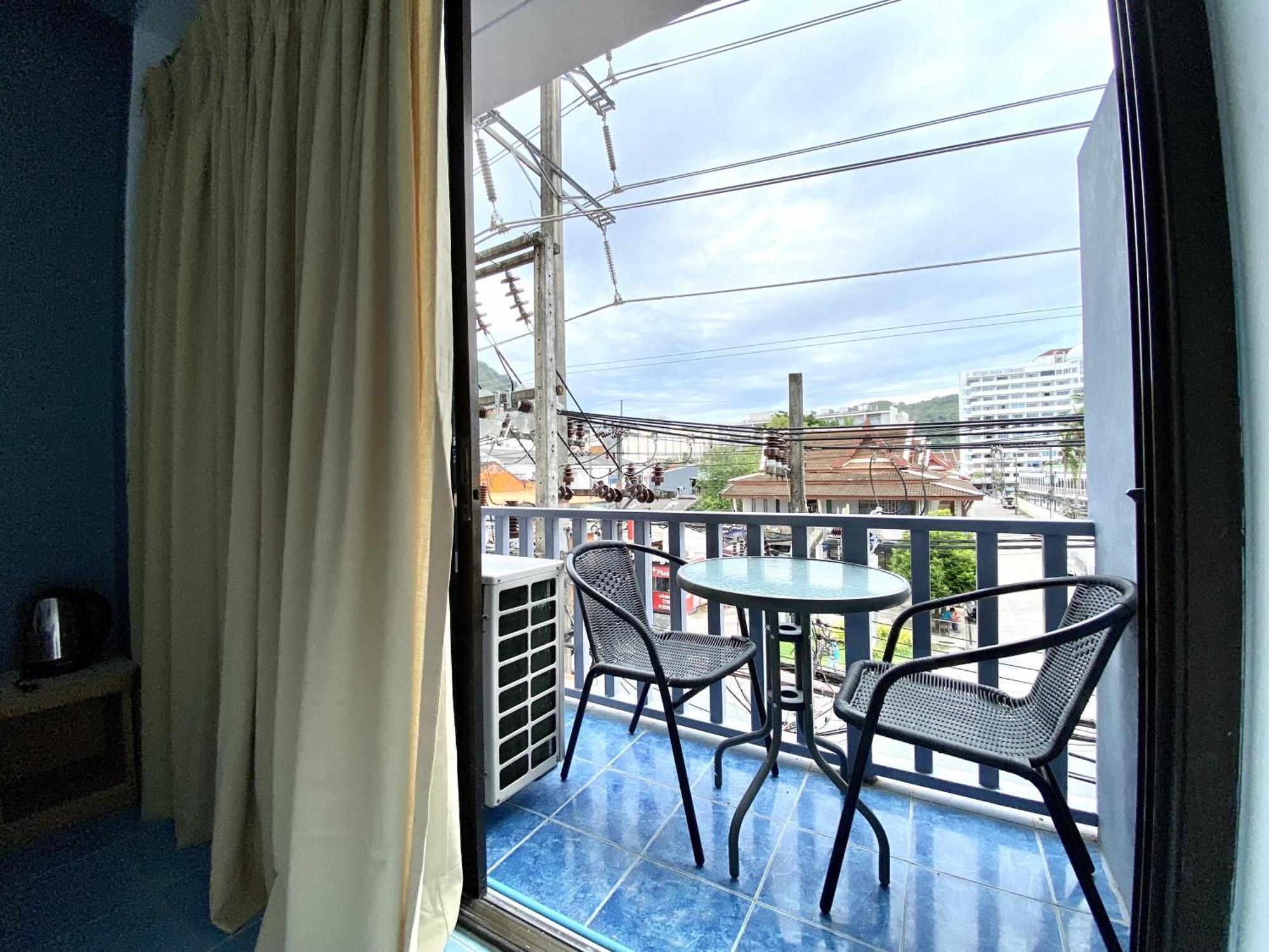 Mini Thai Guesthouse Patong Buitenkant foto