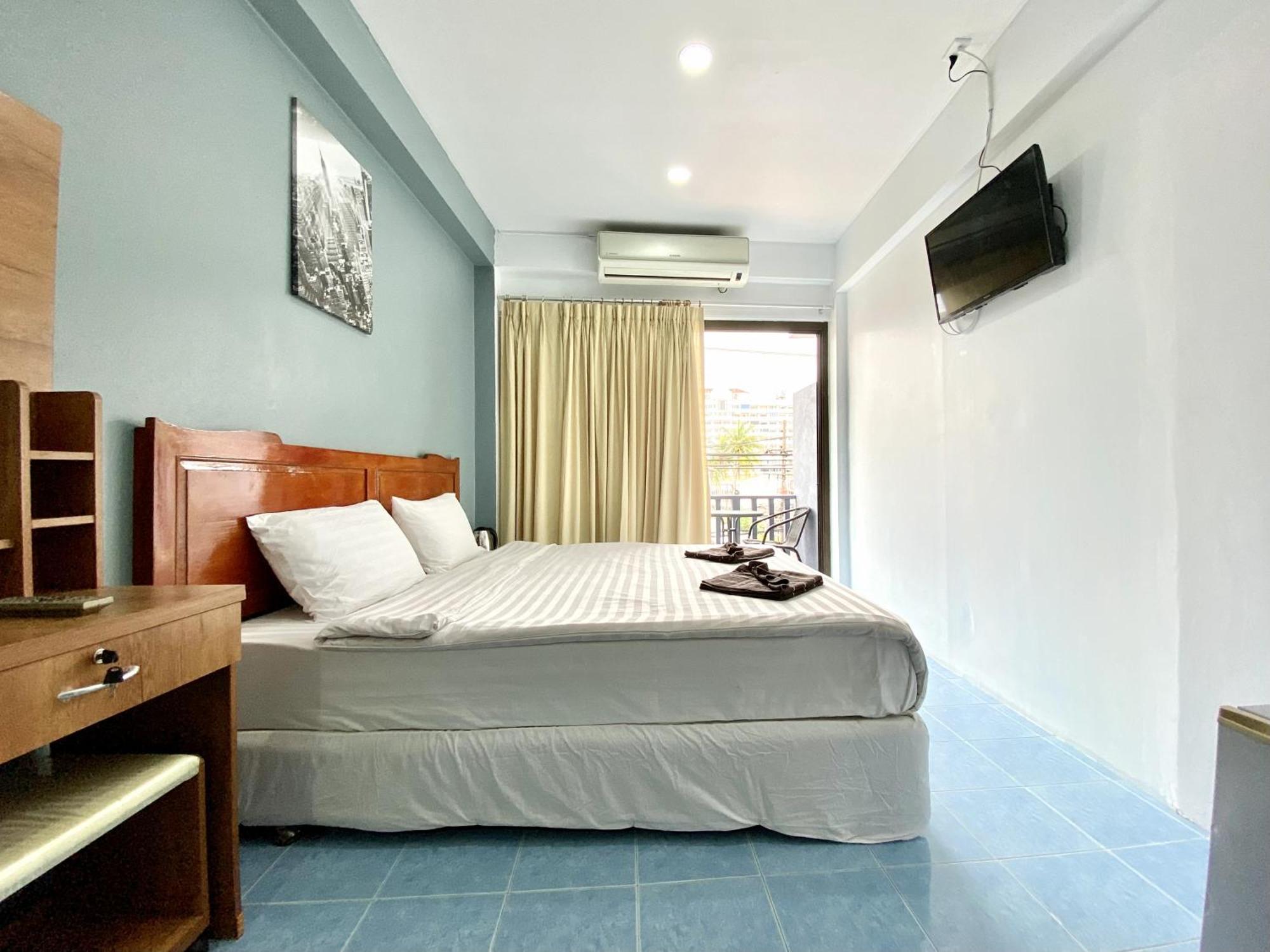 Mini Thai Guesthouse Patong Buitenkant foto