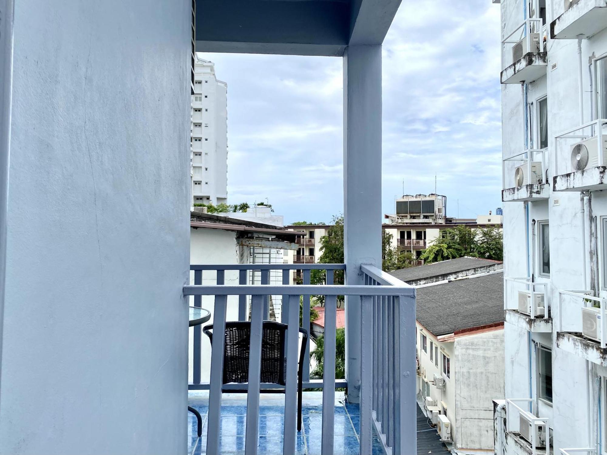 Mini Thai Guesthouse Patong Buitenkant foto
