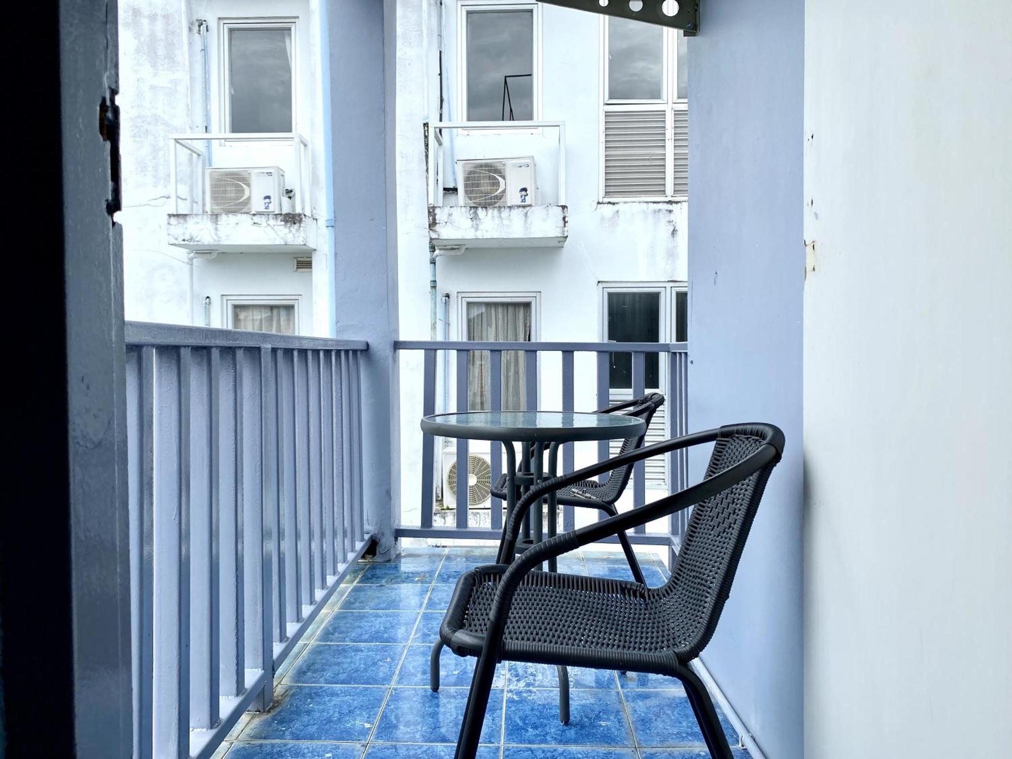 Mini Thai Guesthouse Patong Buitenkant foto
