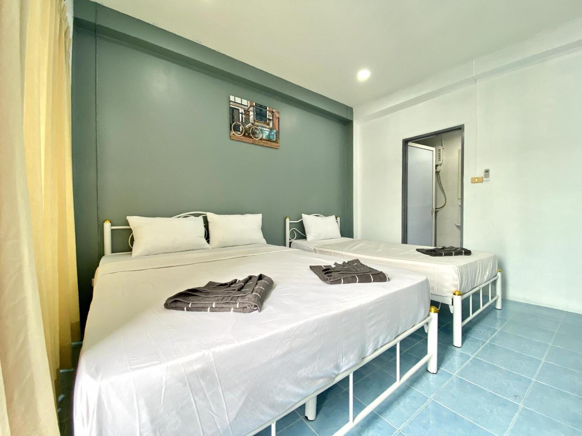 Mini Thai Guesthouse Patong Buitenkant foto