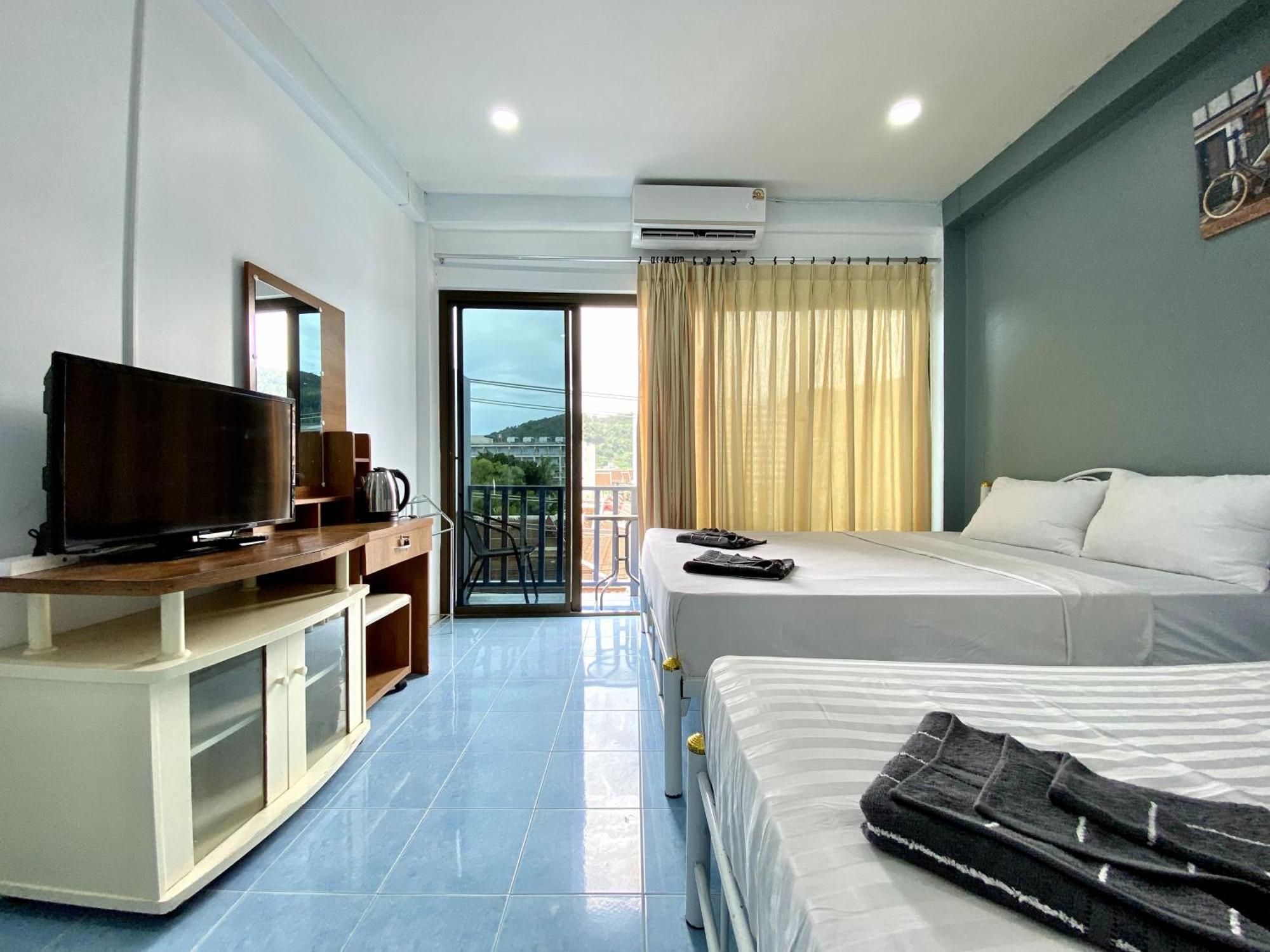 Mini Thai Guesthouse Patong Buitenkant foto